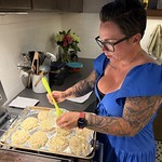 Kari Brooks - Makin crab cakes