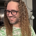 Honey! Come see how good I look!