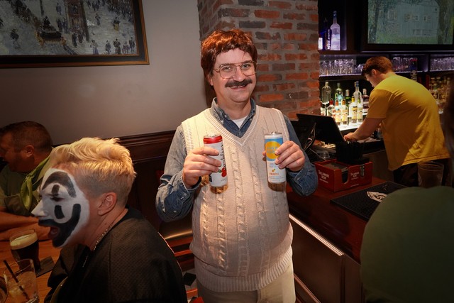 I have no idea who Chit is, but Kline's look was killing me