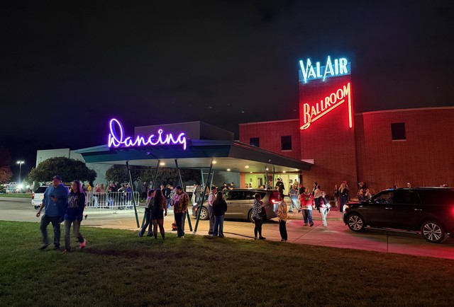 Val Air Ballroom