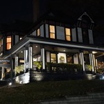 Bout to eat in this old house